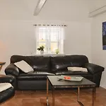 Three-bedroom In Сasa de vacaciones Give
