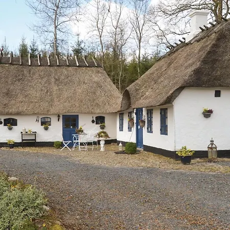 Holiday home Lovely In With House A Panoramic View Give
