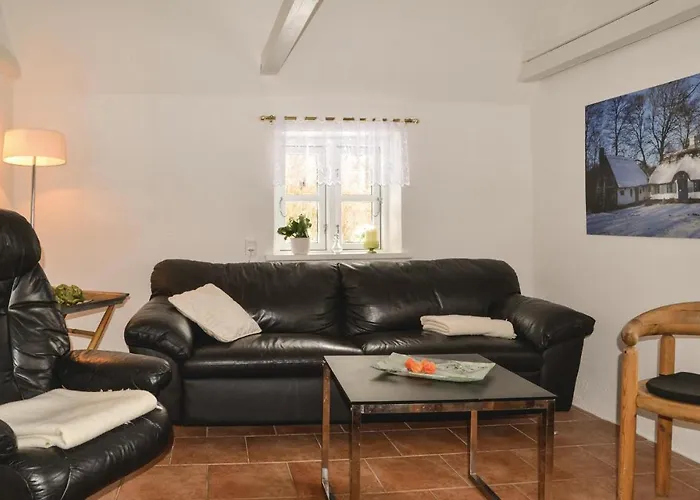 Three-bedroom In Holiday home Give